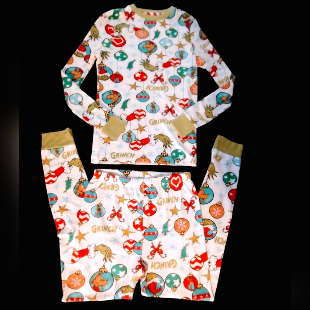 Dr. Suess "The Grinch" Pajama Set Size 12